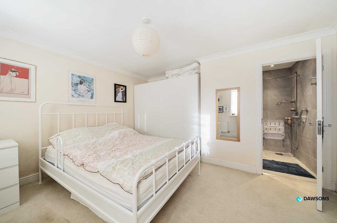 Oak Tree Close, West Cross, Swansea, SA3 5RW